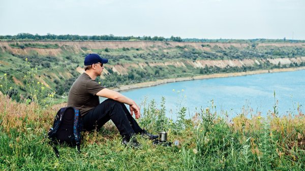 Peut-on trouver une maison de vacances en Écosse avec des cours de menuiserie et des randonnées dans les montagnes?